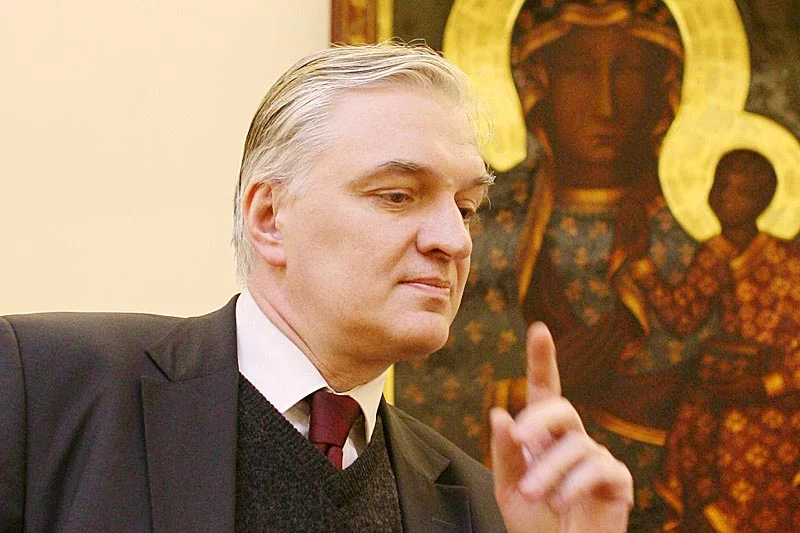 Minister sprawiedliwości Jarosław Gowin twierdzi, że polskie embriony niewykorzystywane przy in vitro są sprzedawane do badań naukowych w Niemczech.