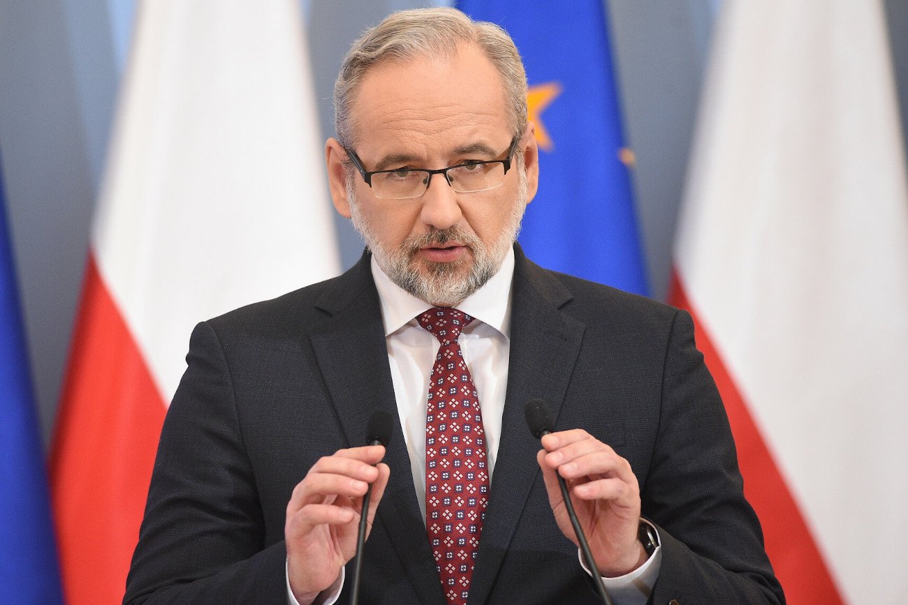 Adam Niedzielski wskazał, że już w marcu może zarekomendować premierowi zniesienie kolejnych obostrzeń.