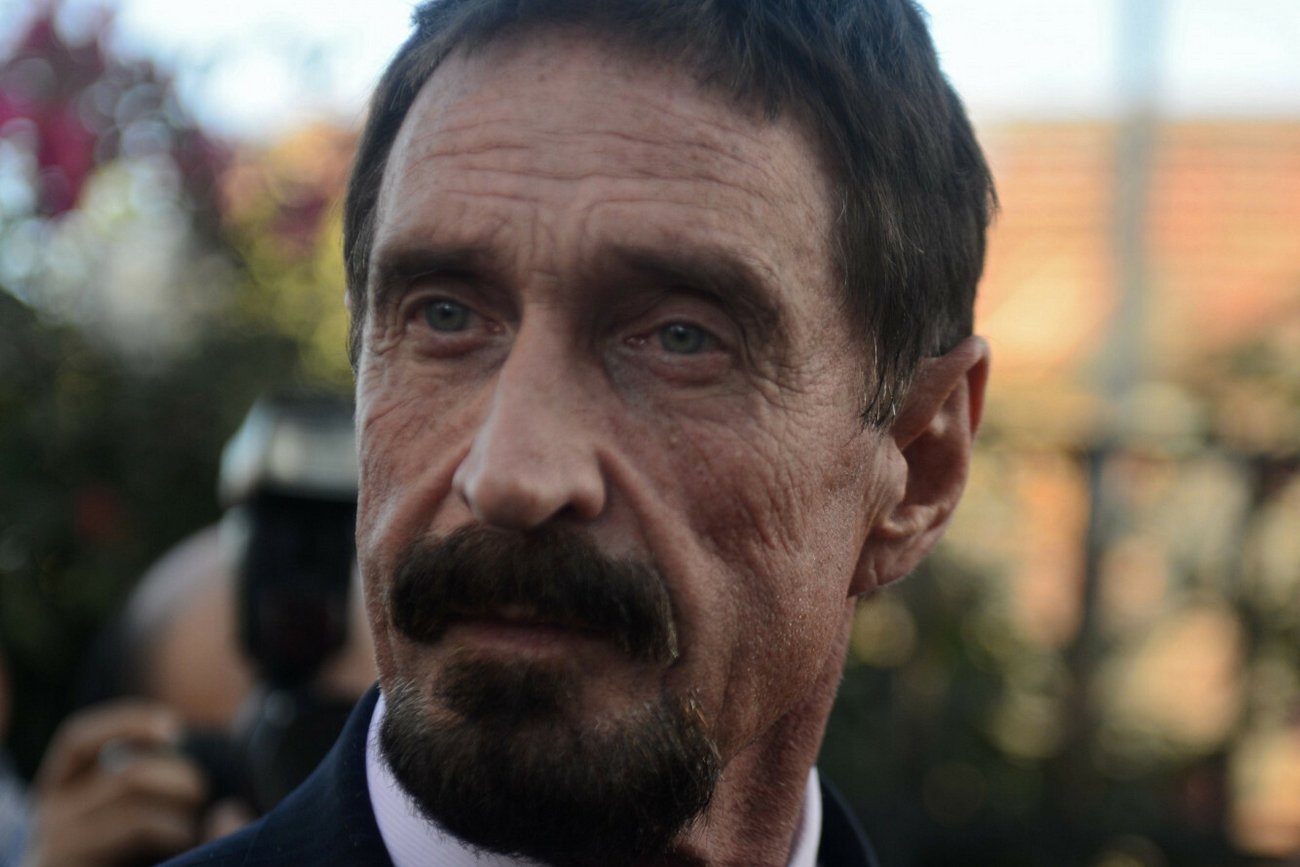 John McAfee miał popełnić samobójstwo w więzieniu - tak wykazała autopsja.