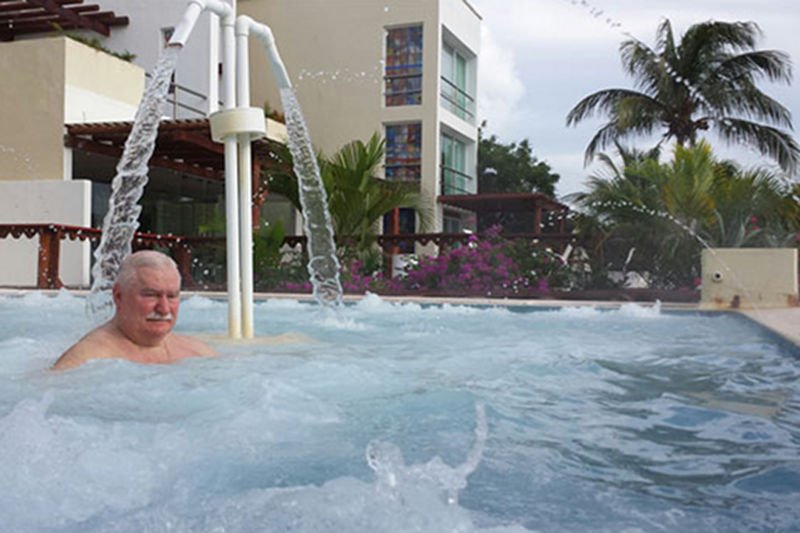 Lech Wałęsa umieszcza ostatnio w internecie wiele zdjęć z Meksyku, gdzie jest na zaproszenie producenta jachtów.