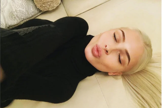 Alena Shiskova – modelka i wicemiss Rosji prawdziwa karierę zrobiła na Instagramie. Nie zawsze wyglądała tak jak teraz.