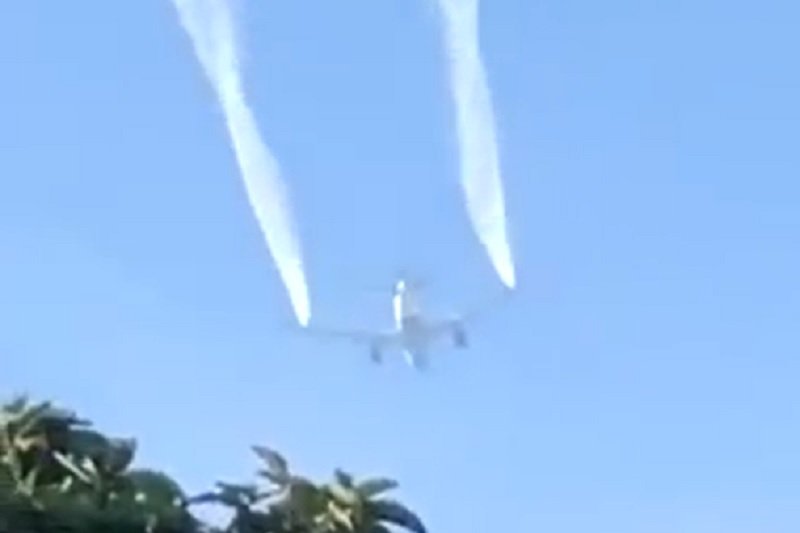 Samolot zrzucił paliwo nad placem zabaw niedaleko Los Angeles.