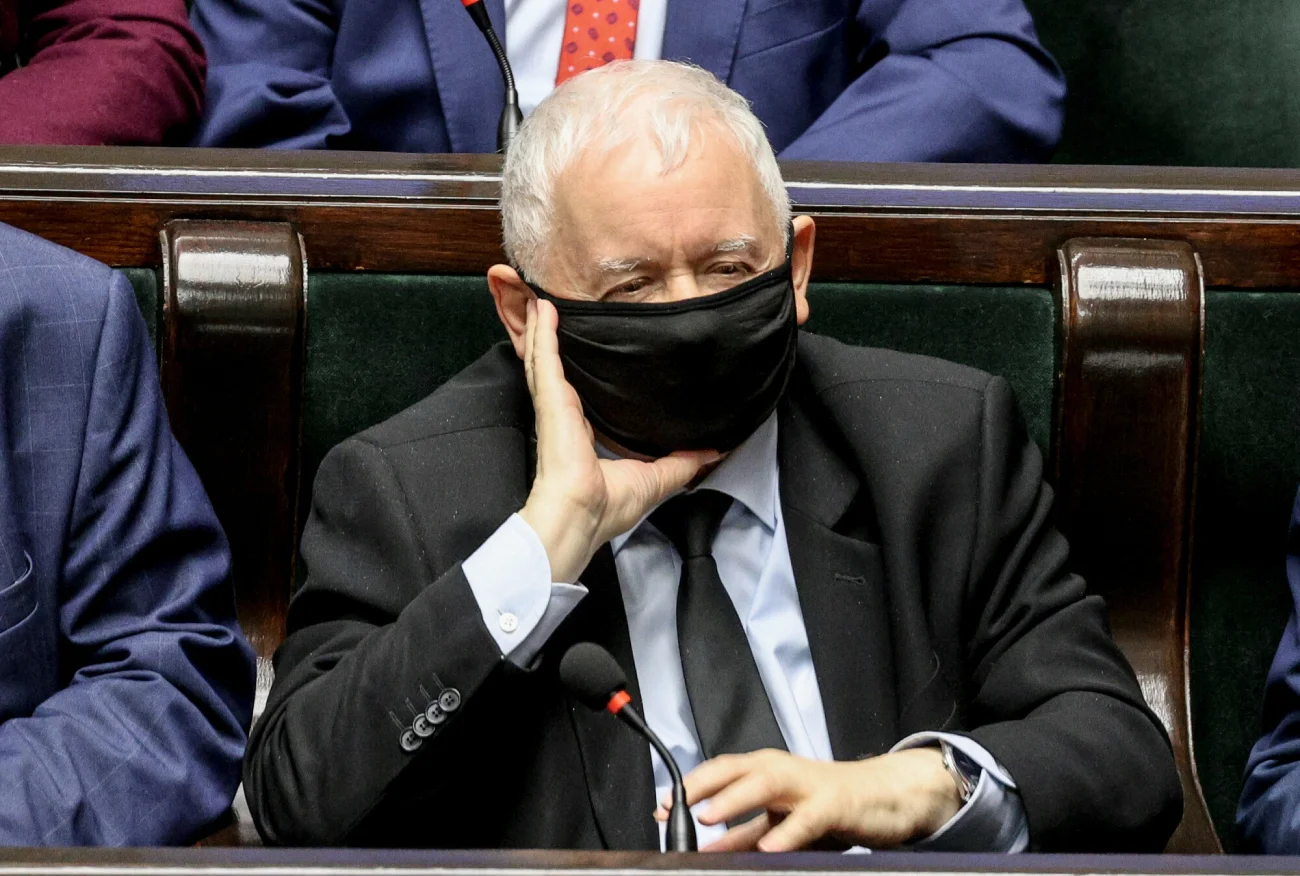 Sondaż. Jarosław Kaczyński ma powody do obaw? Spadek poparcia dla PiS