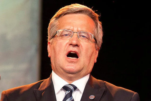 Bronisław Komorowski traci w badaniach zadowolenia Polaków z pracy polityków.