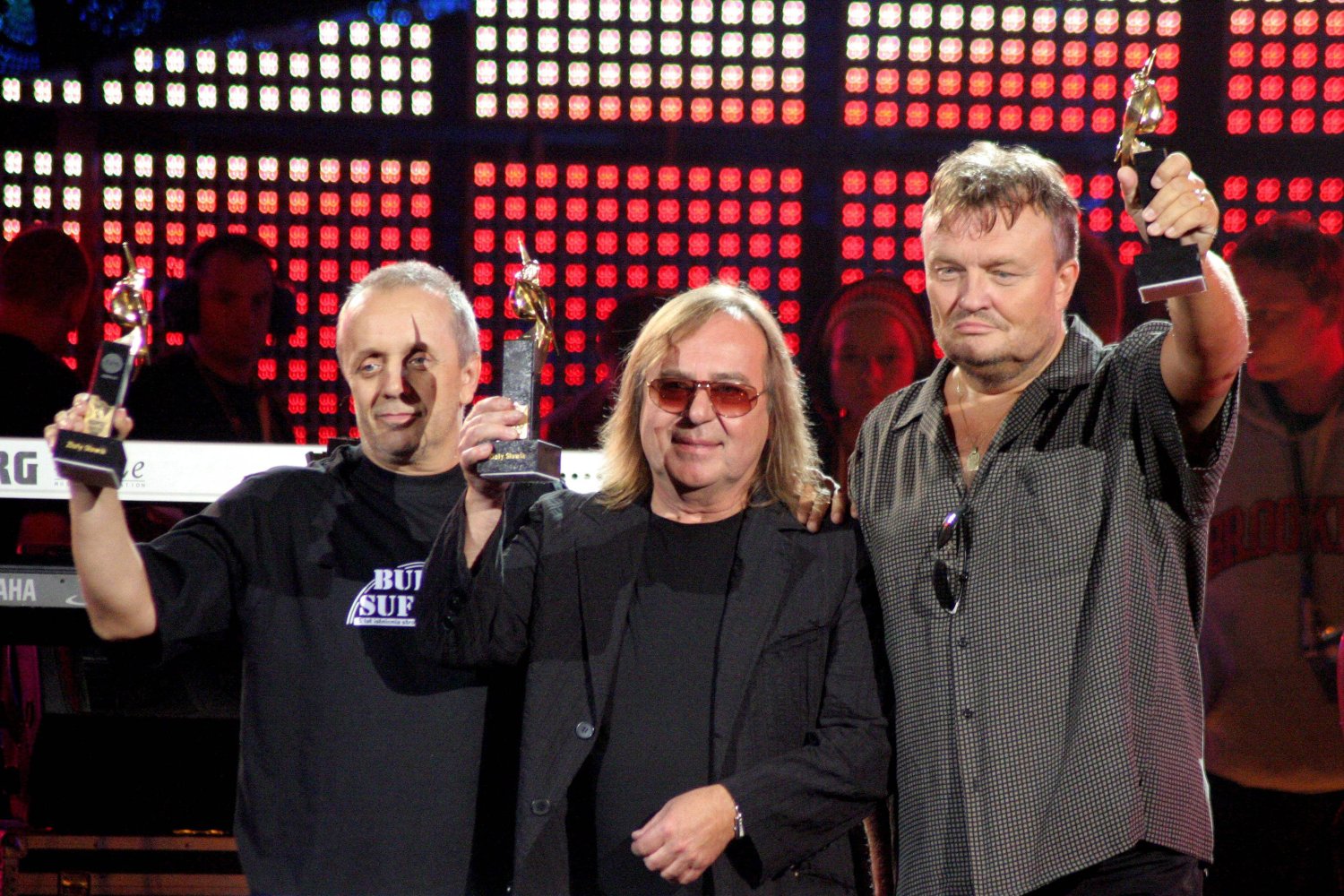 Budka Suflera odbierająca Złotego Słowika w 2006 roku. Od lewej: Tomasz Zeliszewski, Romuald Lipko, Krzysztof Cugowski