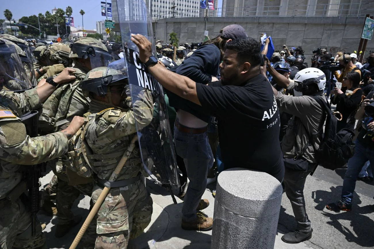 Protesty trwają, Trump idzie na zwarcie. Jak wygląda sytuacja w Los Angeles? Protesty w Los Angeles. Trump wysłał tam Gwardię Narodową.