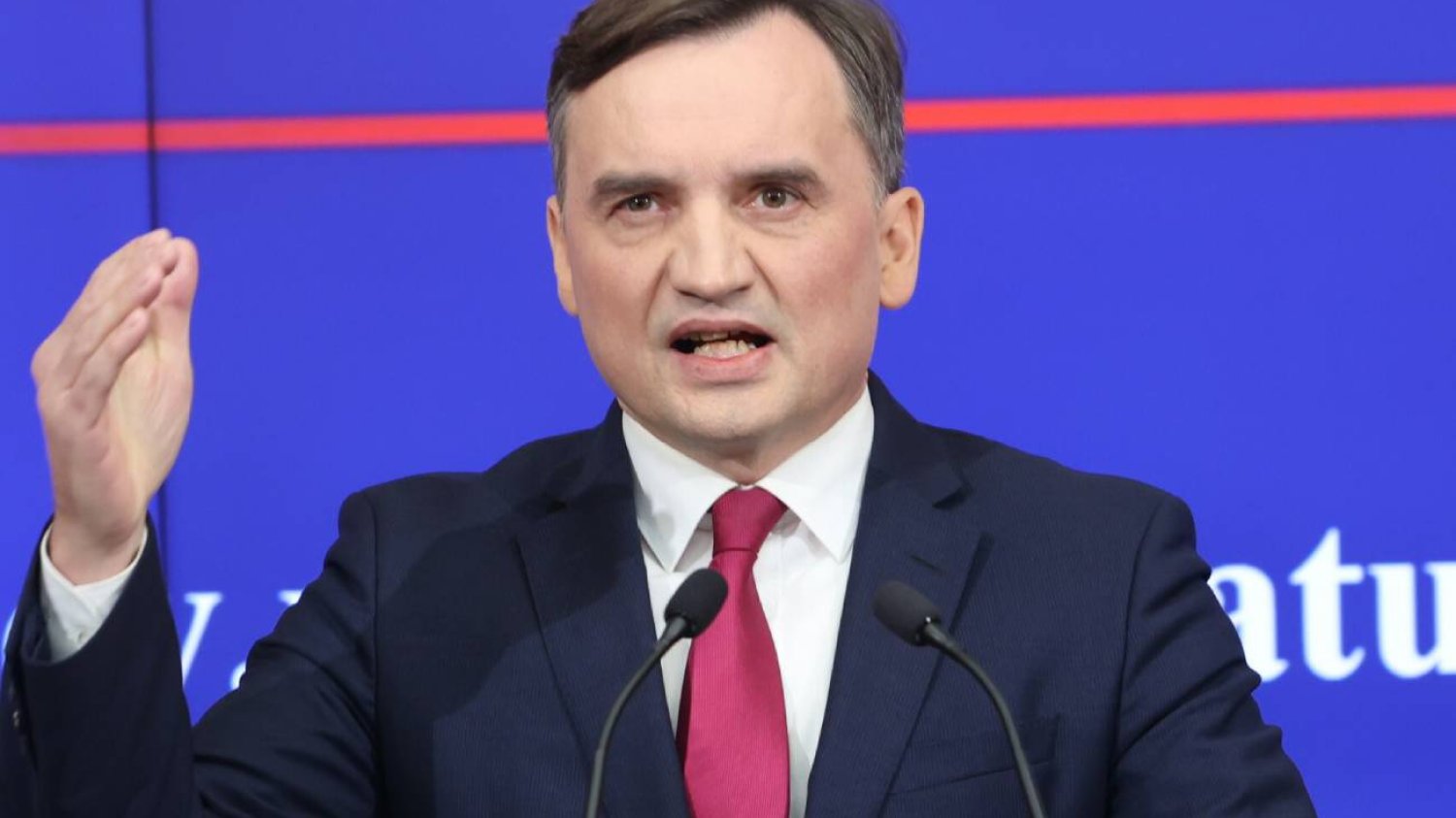 Polacy nie chcą reform Ziobry. To może zablokować pieniądze z UE