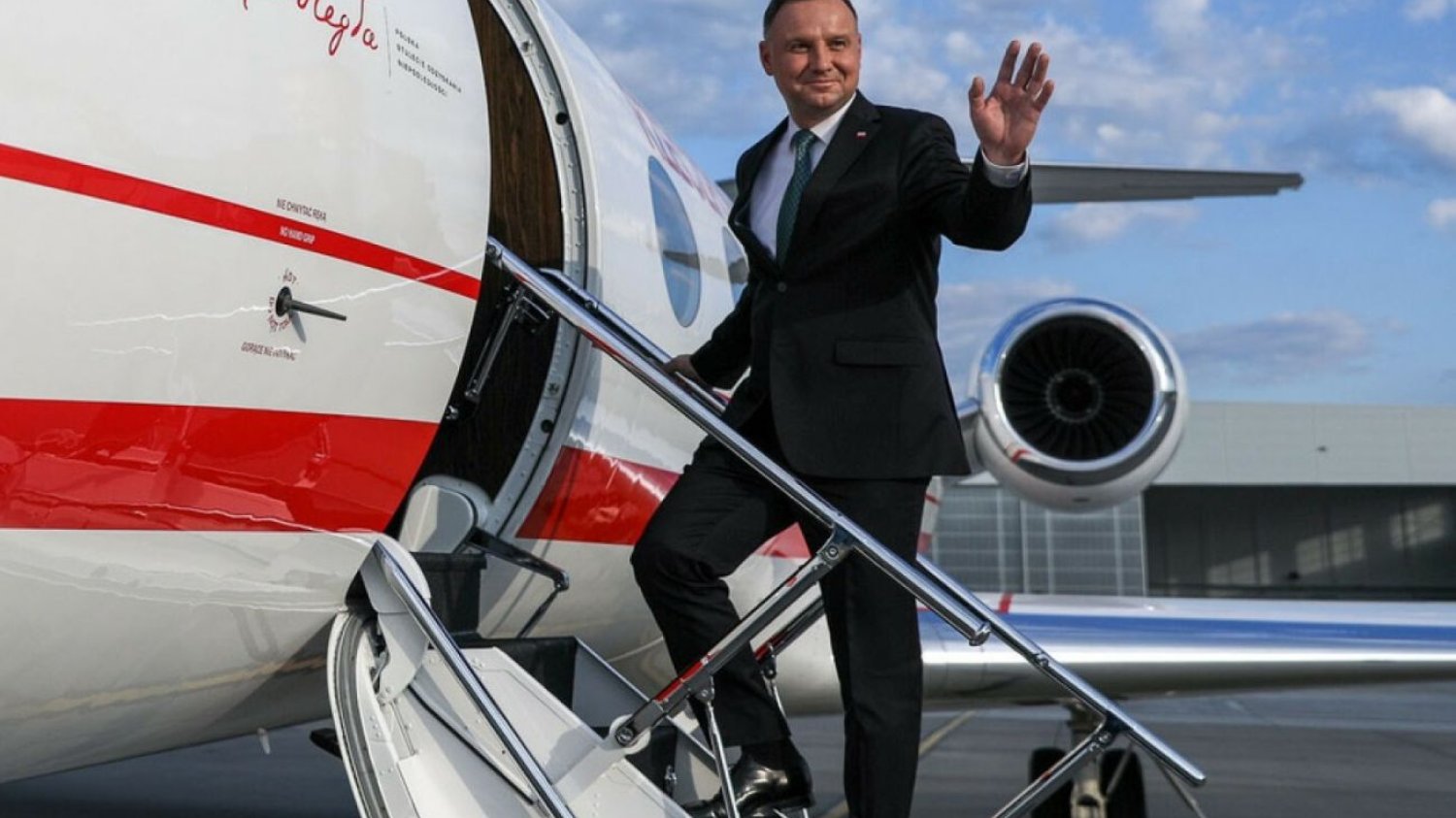 Andrzej Duda się rozmarzył. CPK będzie parkingiem dla prywatnych samolotów