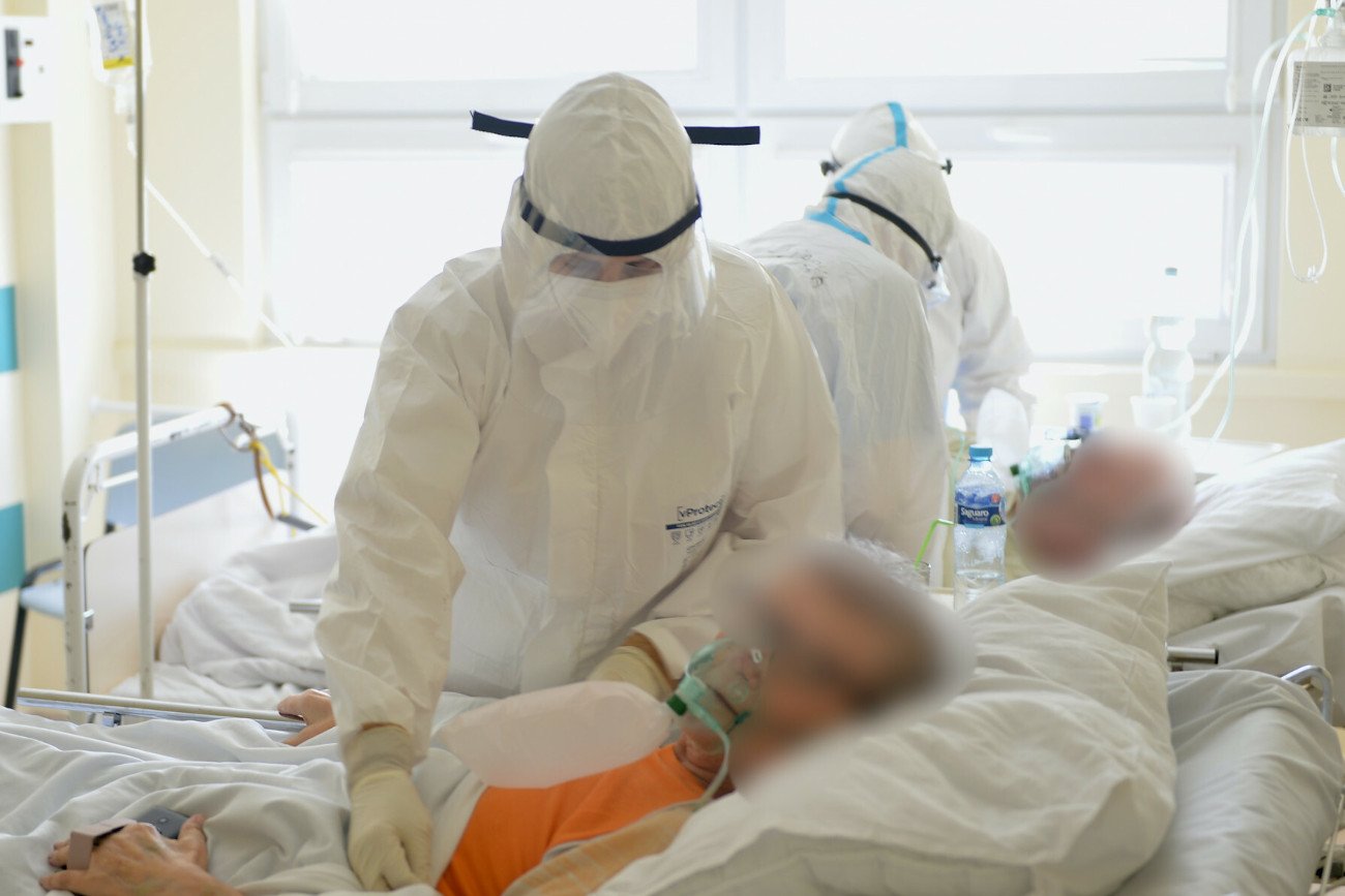 Ile zakażeń koronawirusem 19 listopada? Nowy raport MZ o COVID-19