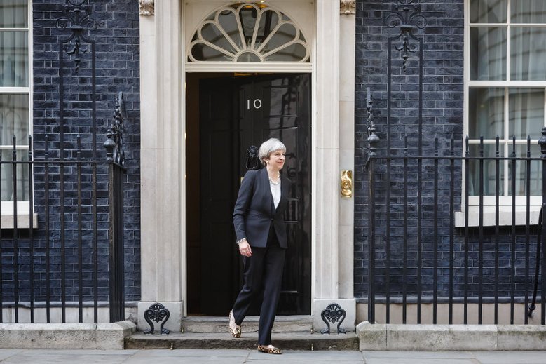 Theresa May nie ma ostatnio łatwego życia. Pomaga jej jednak mąż
