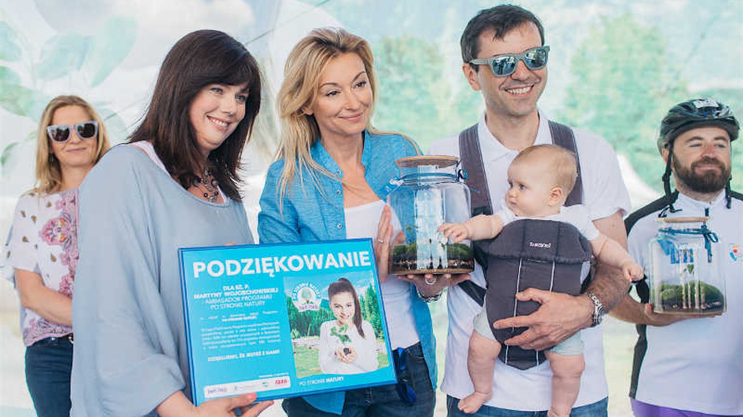 11 czerwca w Warszawie odbył się wielki finał 9. edycji programu ''Po stronie natury''. Na zdjęciu na pierwszym planie od lewej: Inga Songin z Żywiec Zdrój, Martyna Wojciechowska i Fabrizio Gavelli z Żywiec Zdrój