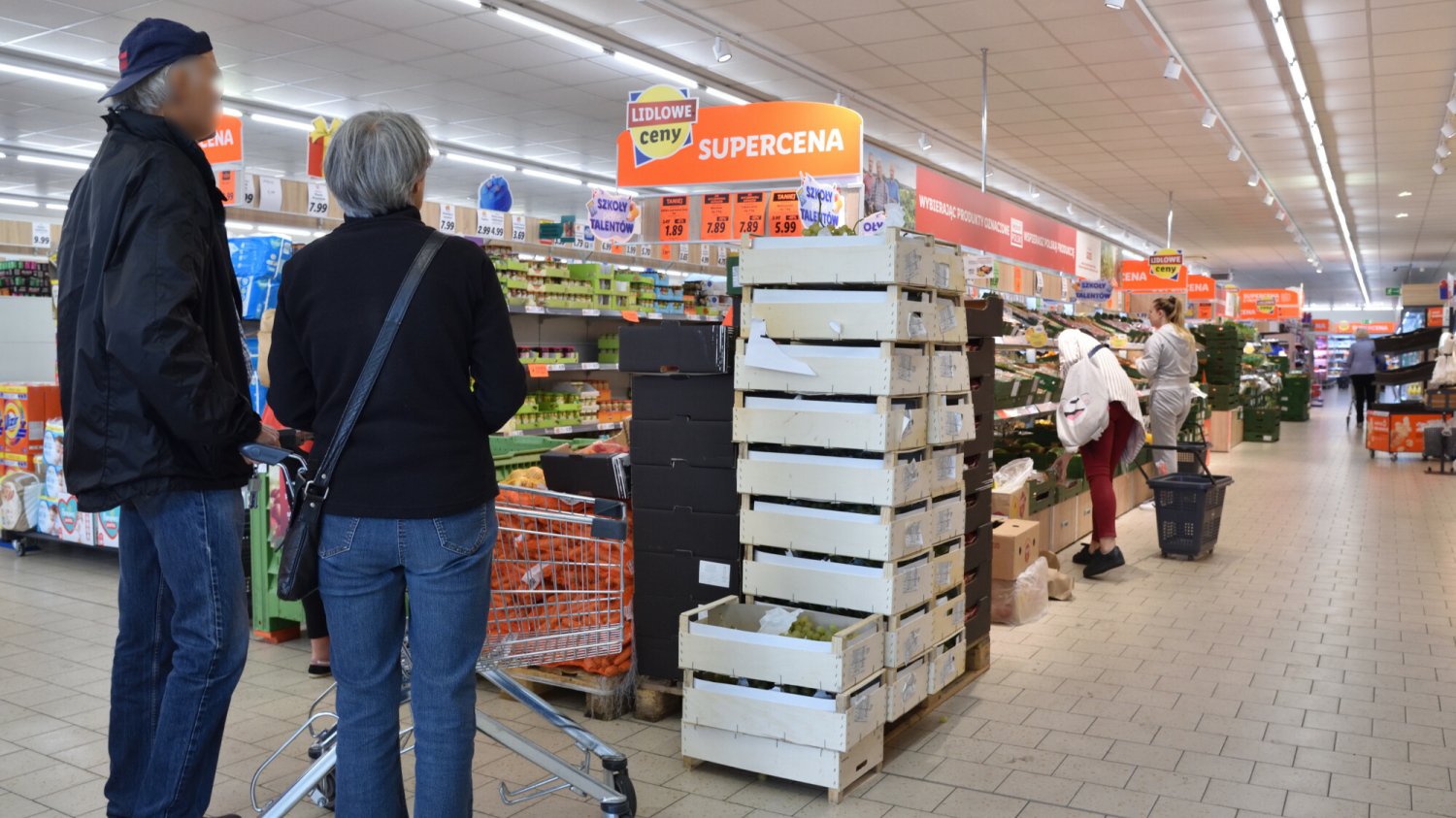W których sklepach są "Ciche godziny" i kiedy?