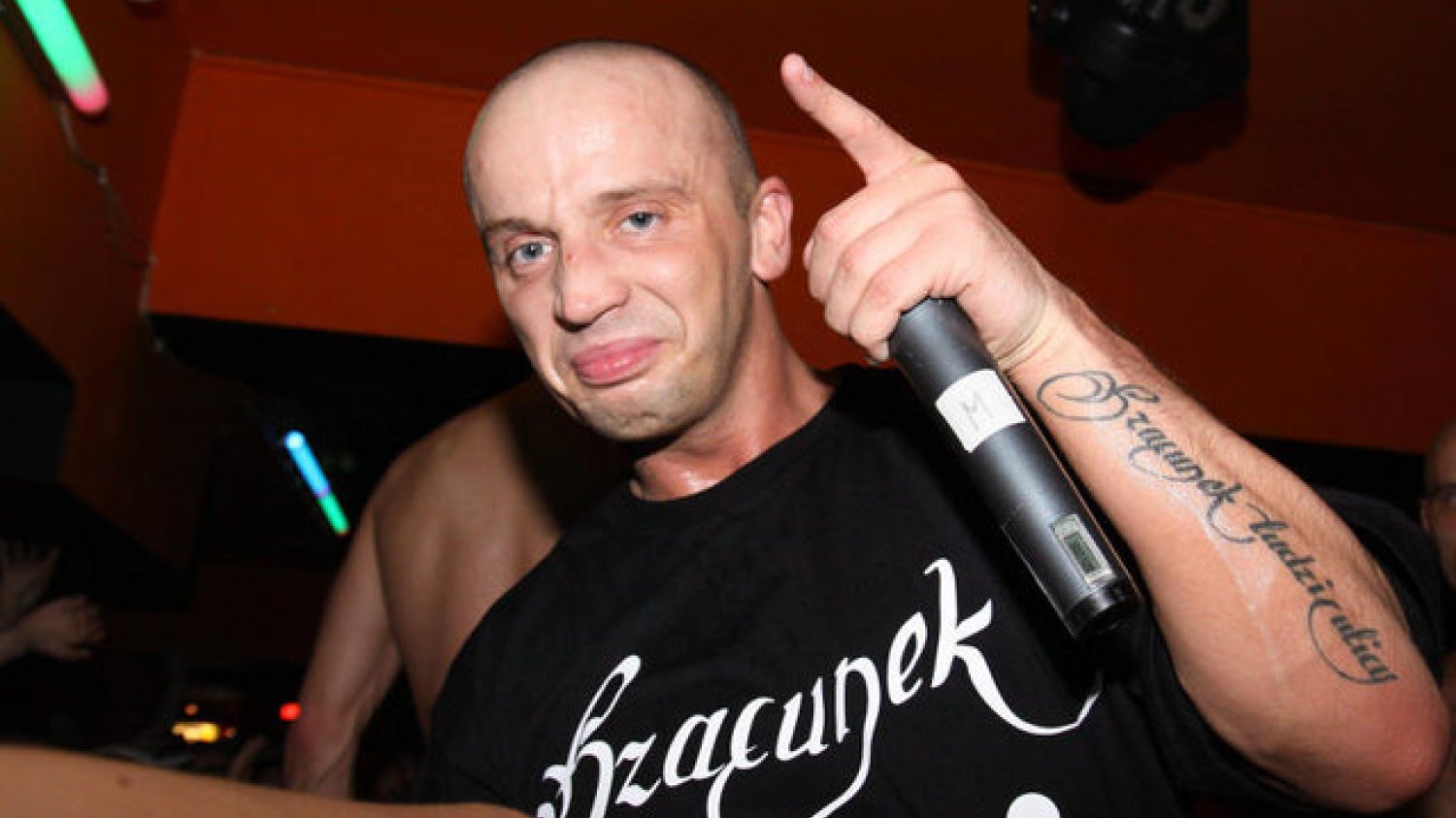 Peja pozywa Eska TV za emisję teledysku. Raper chce się promować jedynie w internecie.