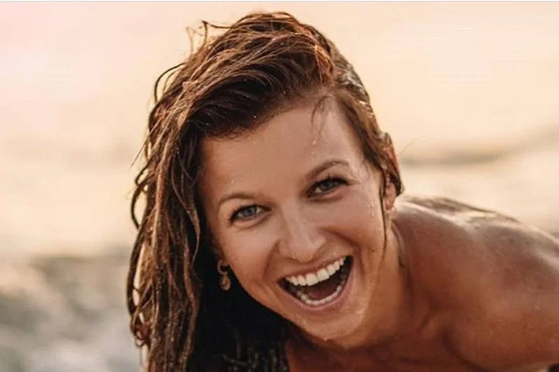 Anna Lewandowska pokazała odważne zdjęcie w skąpym bikini na plaży. Anna Lewandowska pokazała śmiałe zdjęcie w kuszącej pozie na plaży niedługo po wyjściu z wody.