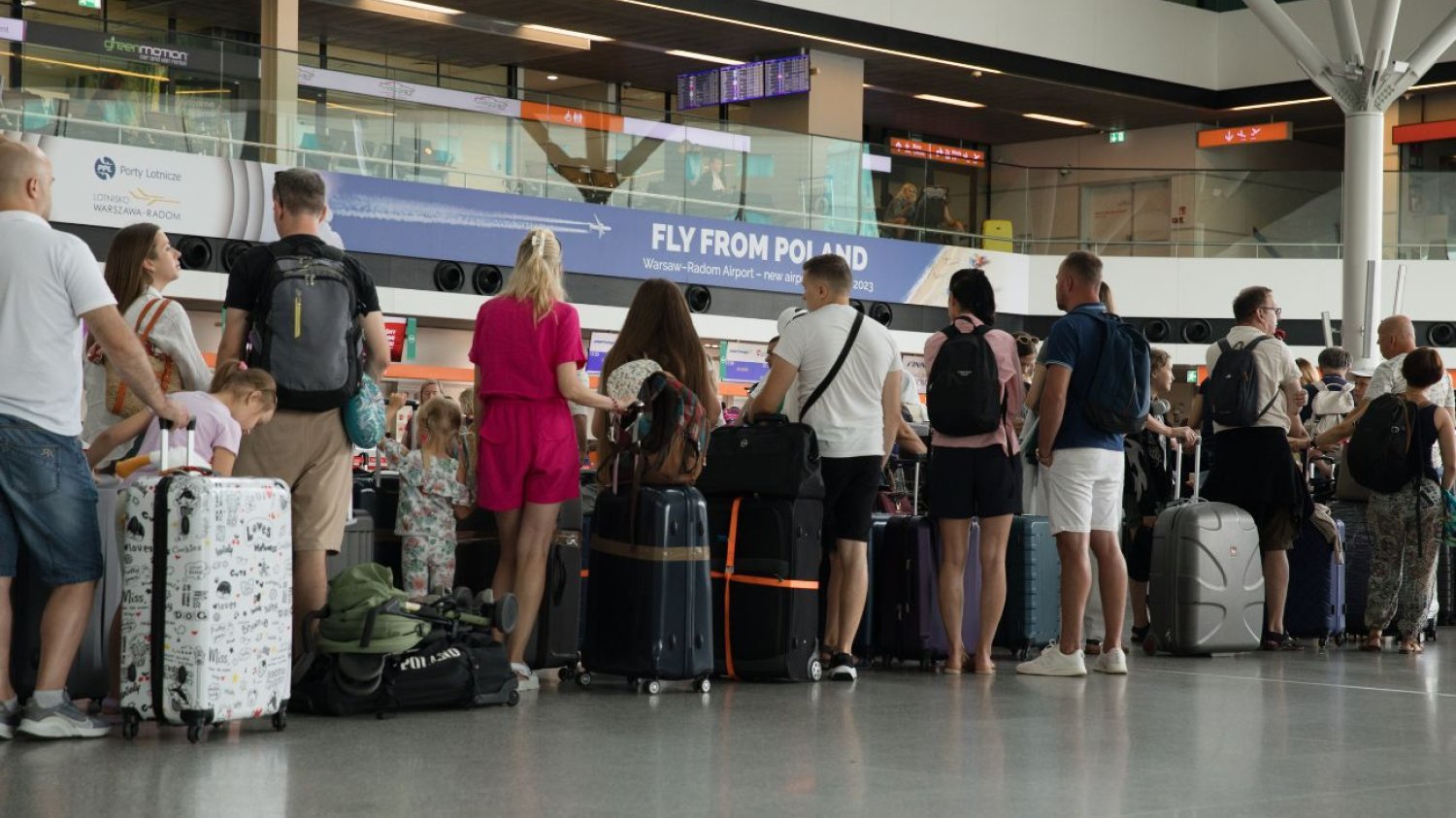 Awaria na polskich lotniskach. Pasażerowie muszą liczyć się z opóźnieniami lotów Awaria na polskich lotniskach. Będą opóźnienia lotów