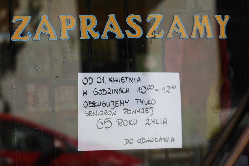 Godziny seniora w sklepach nie we wszystkie dni. Rząd zmienia zasady.