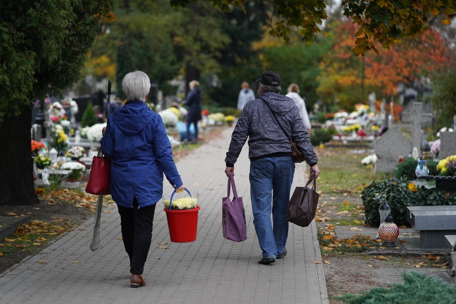 Nie wszystkie cmentarze zostały zamknięte