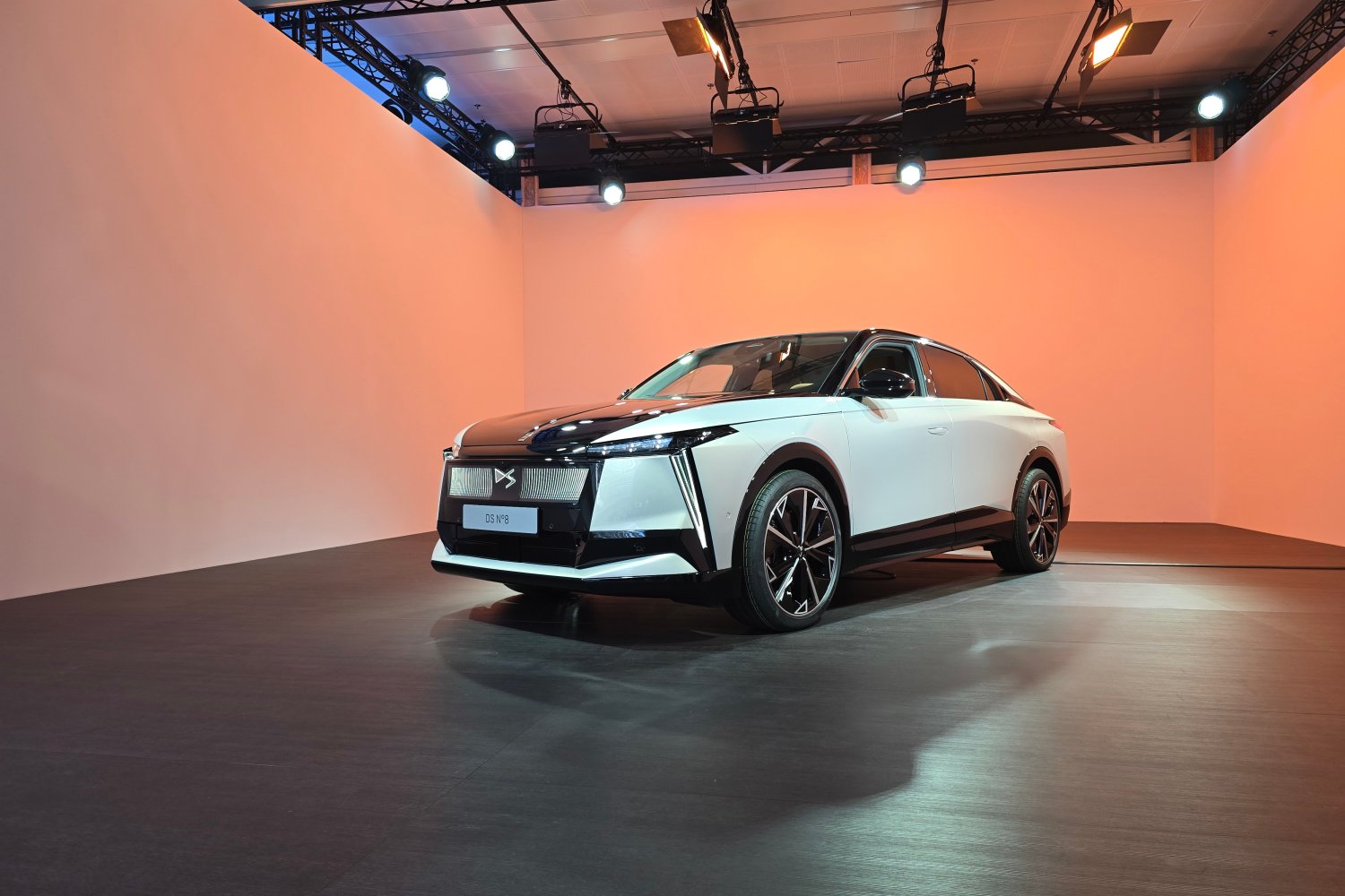 DS 8 prezentuje się naprawdę premium.