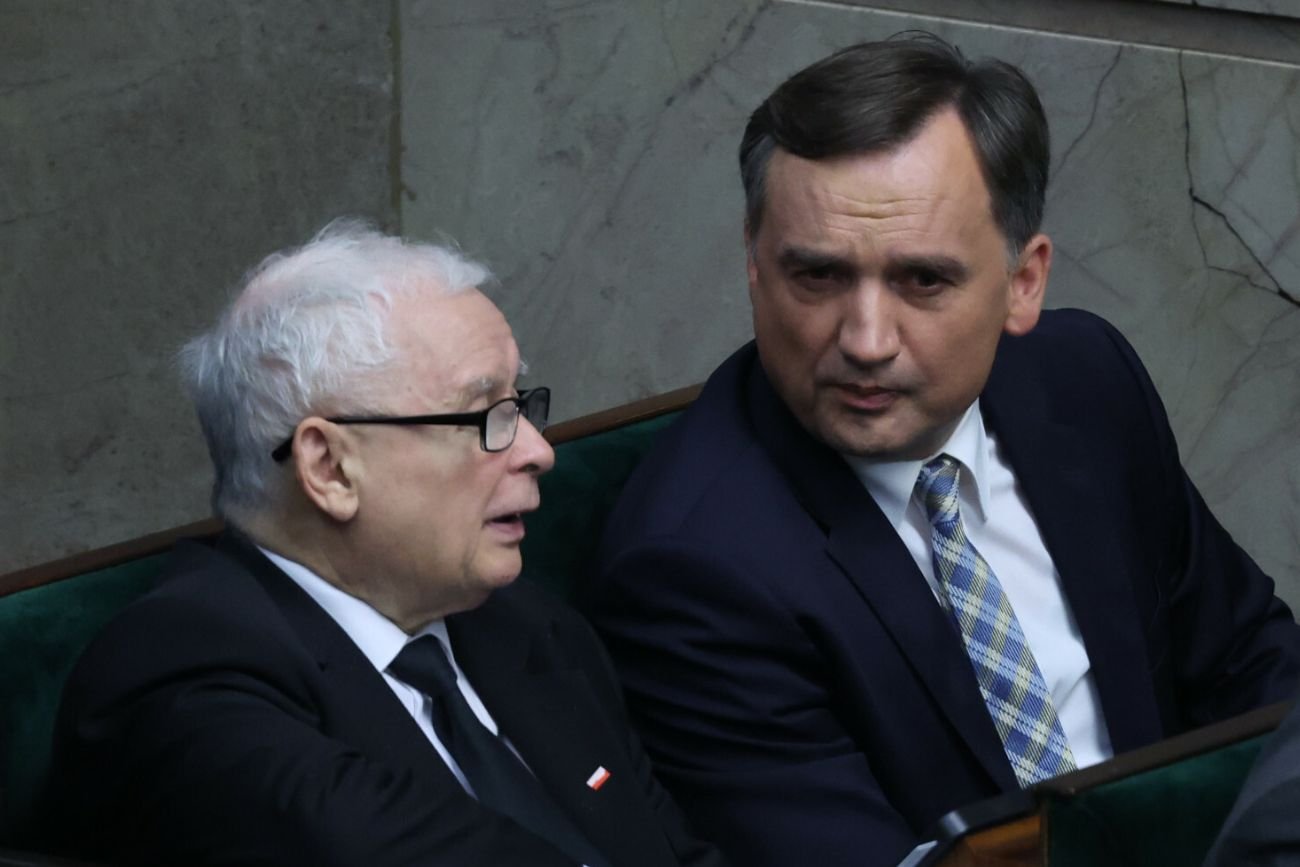 Jarosław Kaczyński może stracić przez "taśmy ziobrystów". W grę wchodzą miliony z subwencji