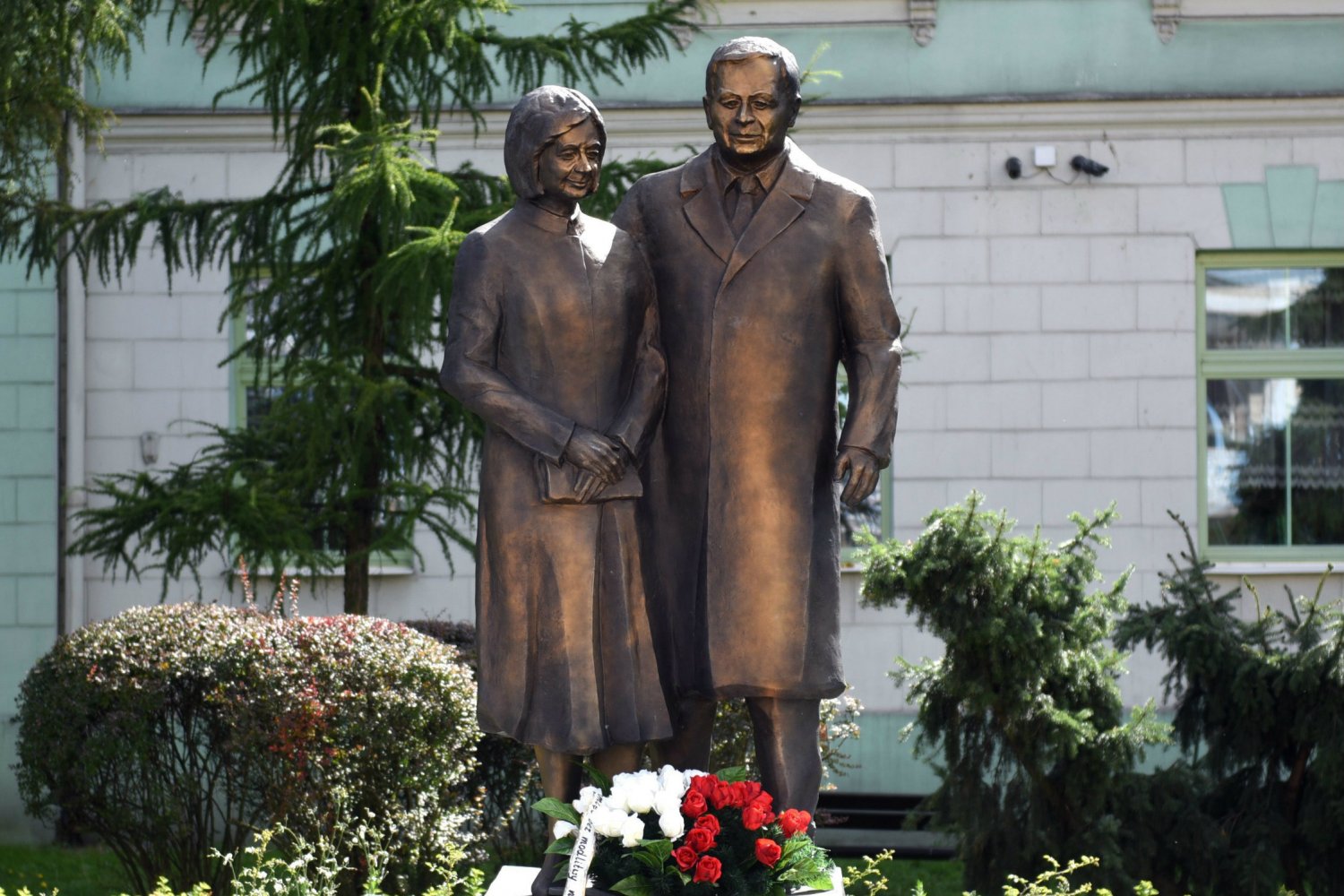 Prokuratura bada sprawę cegiełek na pomnik  Lecha Kaczyńskiego i Marii Kaczyńskiej w Radomiu.