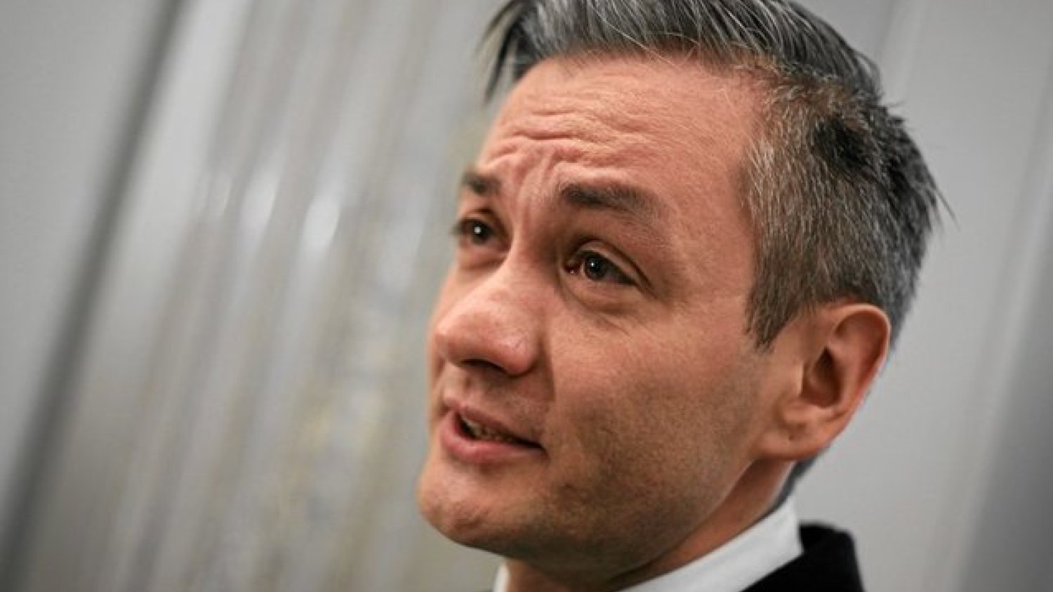 Robert Biedroń był bezlitosny i dla opozycji, i dla prezydenta, komentując spotkania parlamentarzystów z Andrzejem Dudą dotyczące reformy sądownictwa.