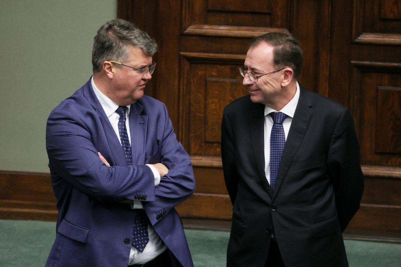 Byli posłowie PiS Maciej Wąsik i Mariusz Kamiński w sali obrad Sejmu.