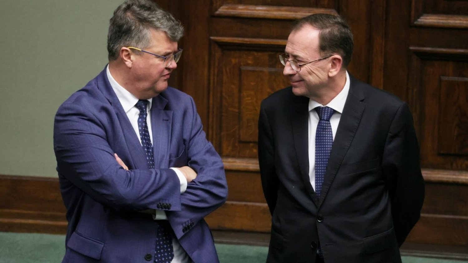 Byli posłowie PiS Maciej Wąsik i Mariusz Kamiński w sali obrad Sejmu.