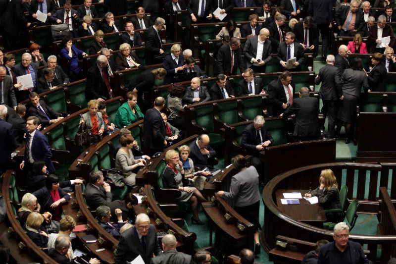 W nocy Sejm obradował nad ustawą o górnictwie.