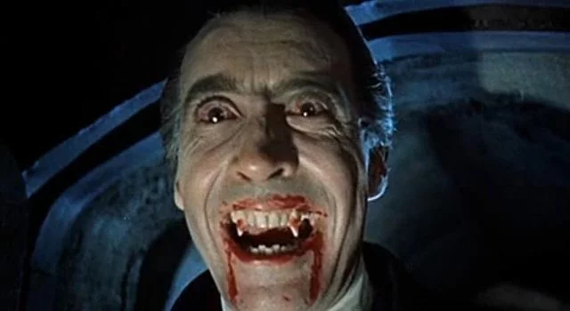 Christopher Lee - odtwórca roli Sarumana jako tytułowy Dracula w 1958 roku