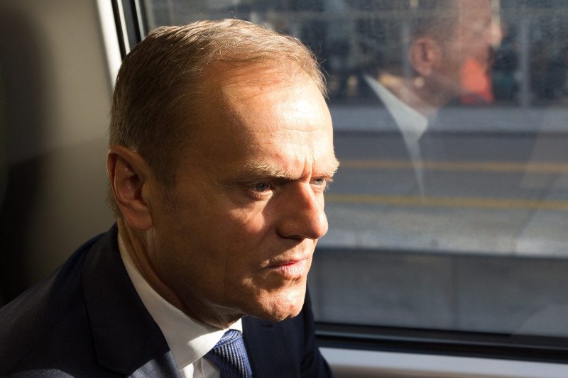 Donald Tusk otrzymuje wyjątkowo atrakcyjną pensję za bycie szefem Rady Europejskiej.