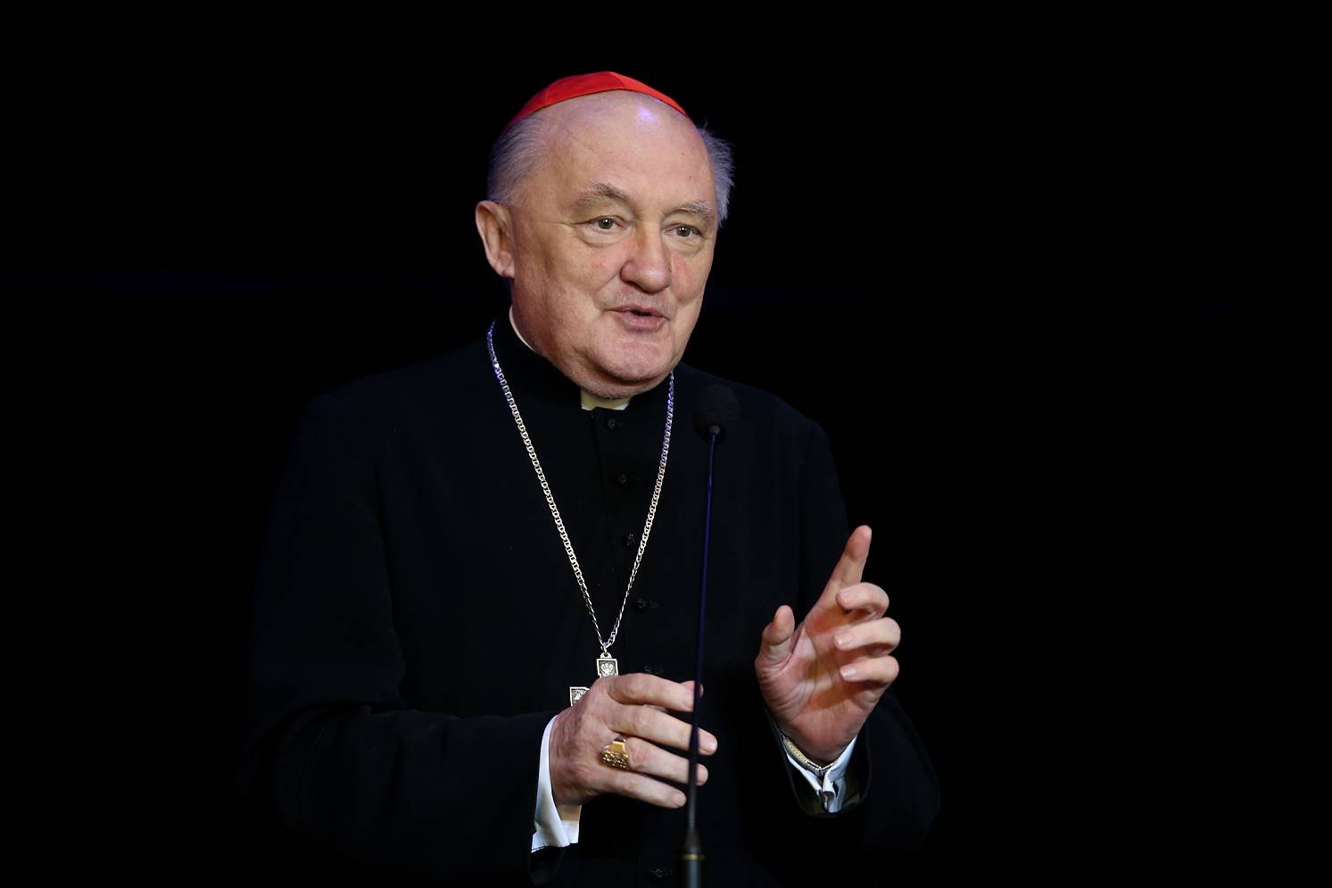 Metropolita warszawski kardynał Kazimierz Nycz włącza się w promocję szczepień przeciw COVID-19 i namawia do tego podległych mu proboszczów. Metropolita warszawski kardynał Kazimierz Nycz włącza się w promocję szczepień przeciw COVID-19.