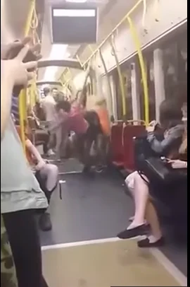 Brutalne nastolatki z warszawskiego tramwaju.