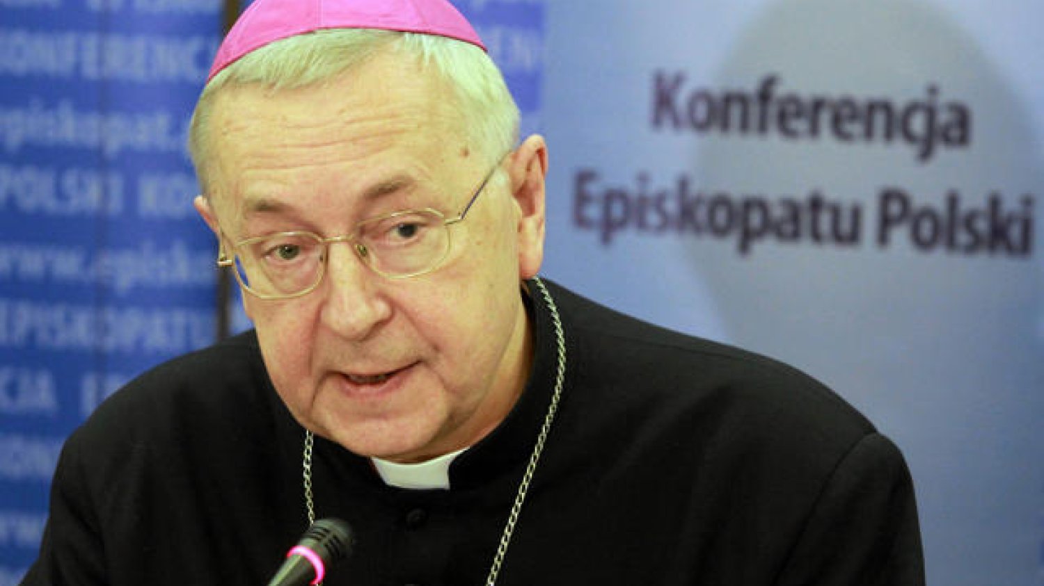 Abp. Gądecki nie owija w bawełnę – nie chce, by rozwodnicy przyjmowali komunię