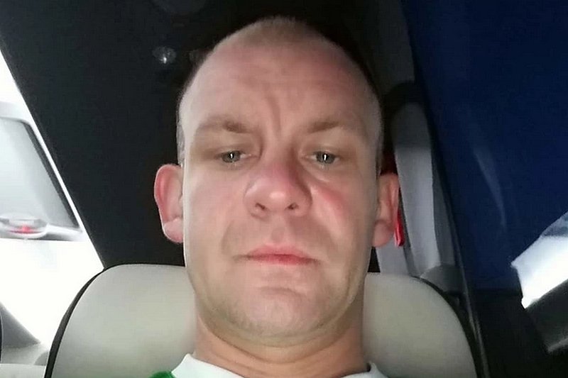 Policja poszukuje 40-latka odpowiedzialnego za próbę porwania nastolatki na Pomorzu. Zdjęcia poszukiwanego [FOTO]