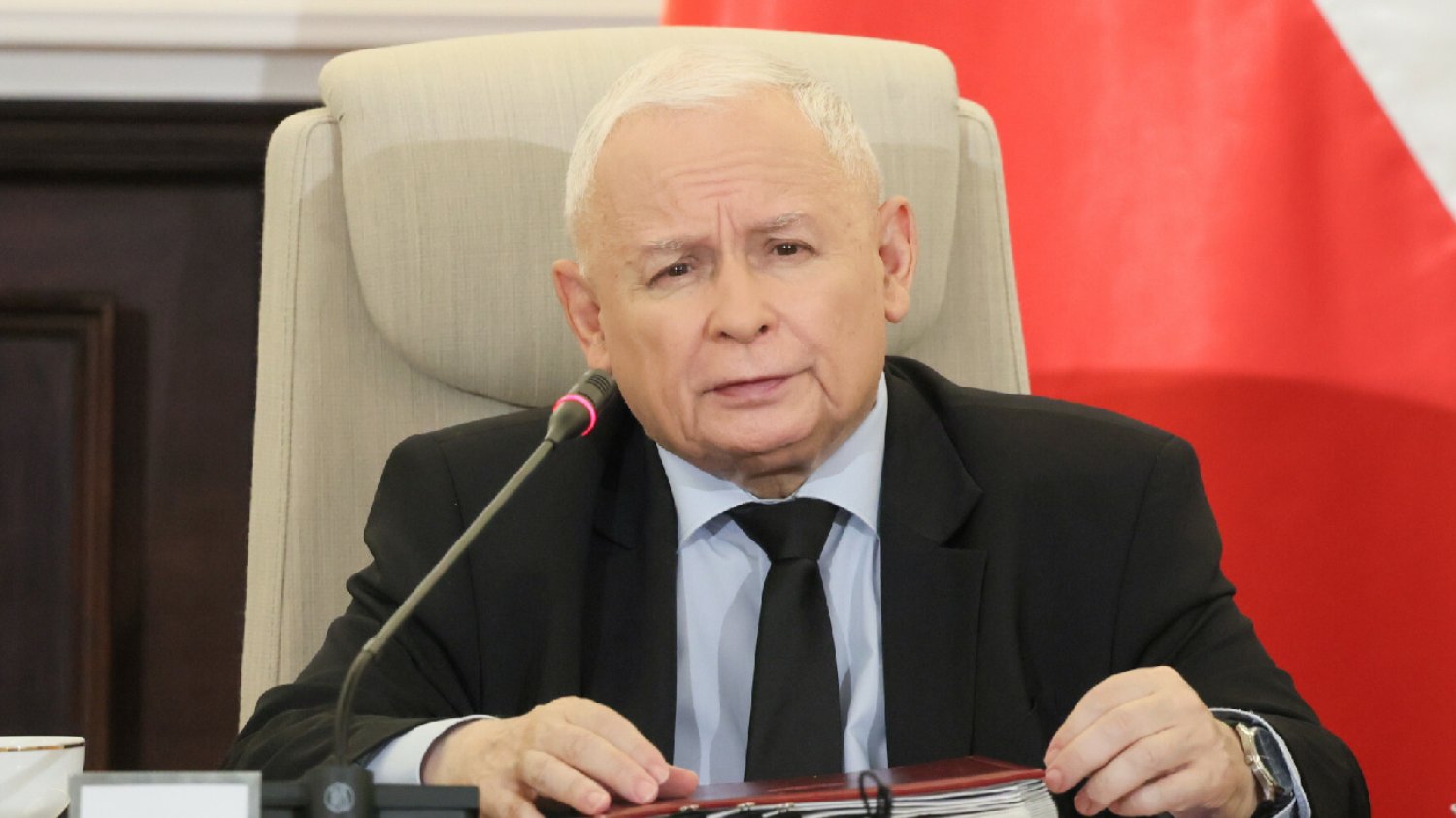 Nowy spot PiS. Tak zrzucają z siebie winę za aferę wizową.