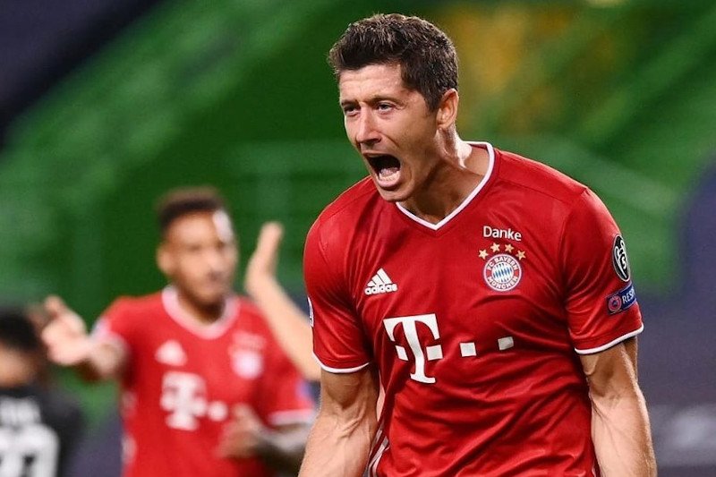 Robert Lewandowski może pobić rekord Cristiano Ronaldo.