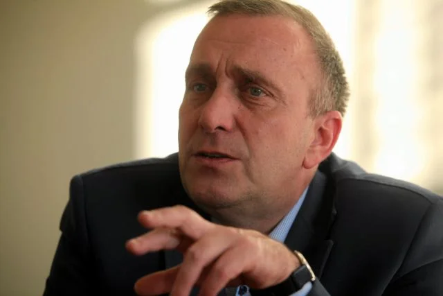 Widzowie już widzieli zdubbingowanego Grzegorza Schetynę.