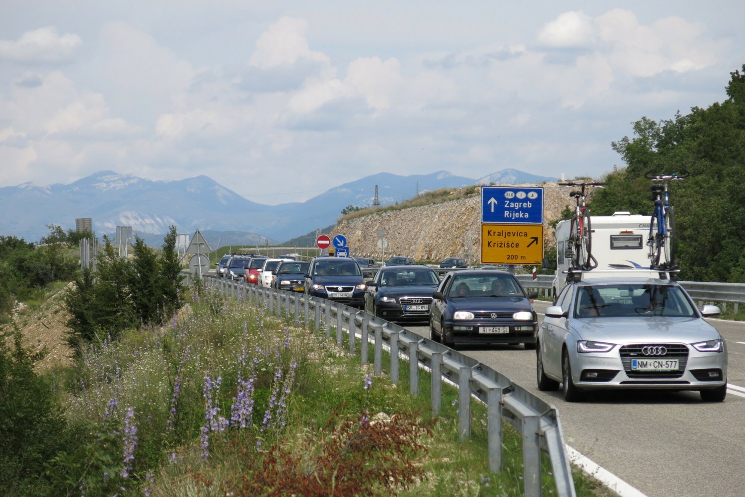 Jak podejrzeć ruch na najpopularniejszej trasie do Chorwacji?