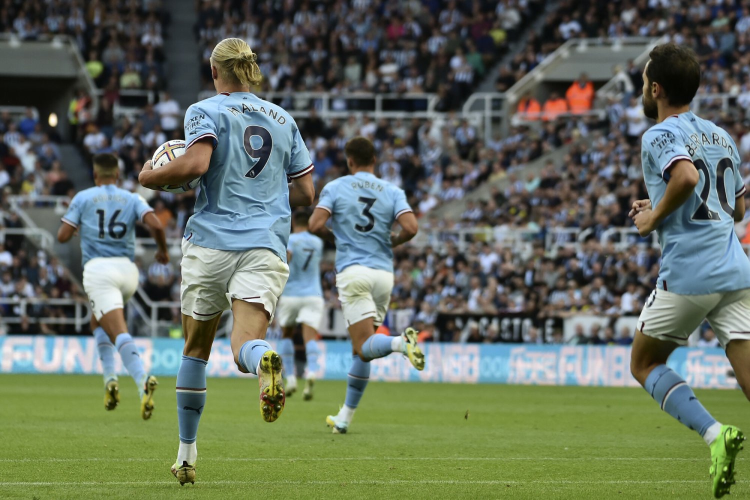 Kolejny futbolowy gigant znajdzie się na dnie? Ponad sto zarzutów, a w tle wielka kasa