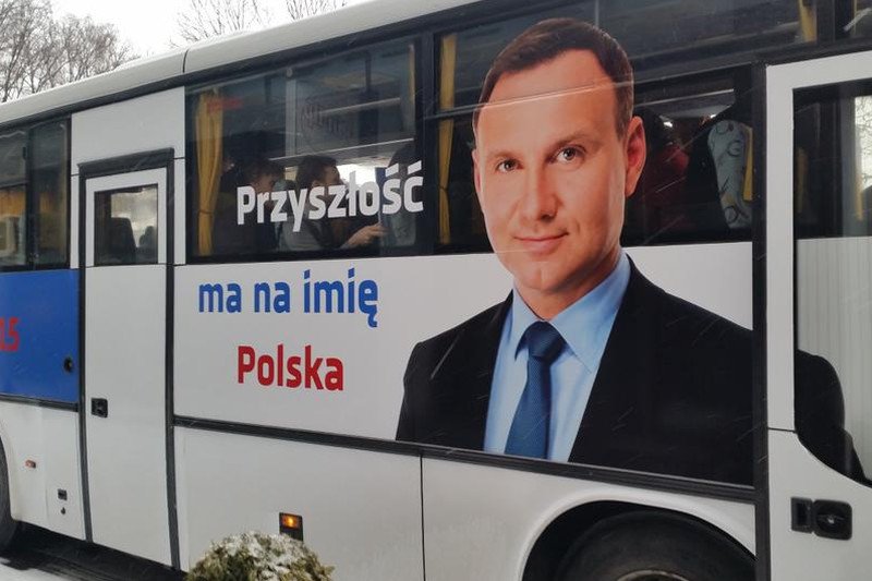 Kampania "po polsku", czyli Andrzej Duda i Autosan. W tle wielki przemysł i prawie 200-letnia tradycja.