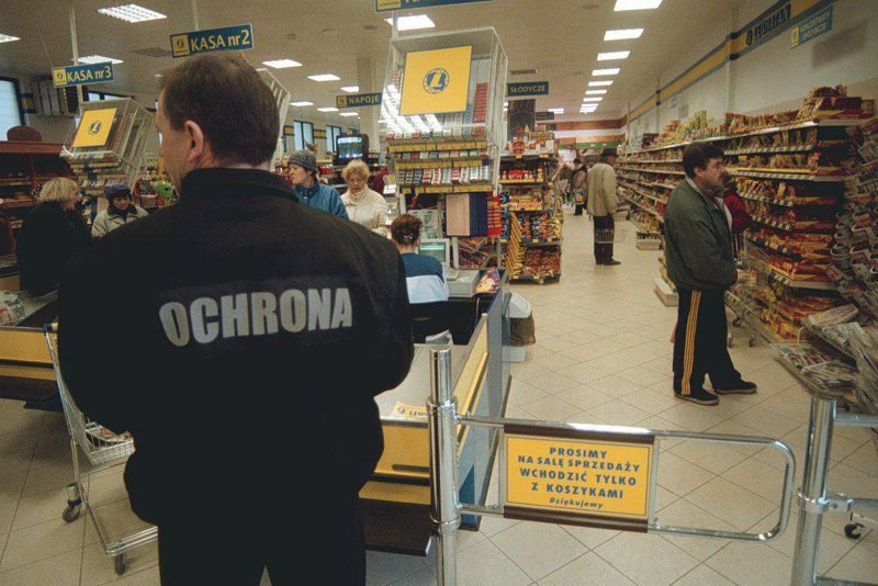 Jak wygląda praca ochroniarza w supermarkecie? Uwaga: zdjęcie jest tylko ilustracją do tekstu.