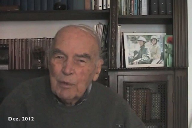 Erich Priebke został pochowany na więziennym cmentarzu we Włoszech