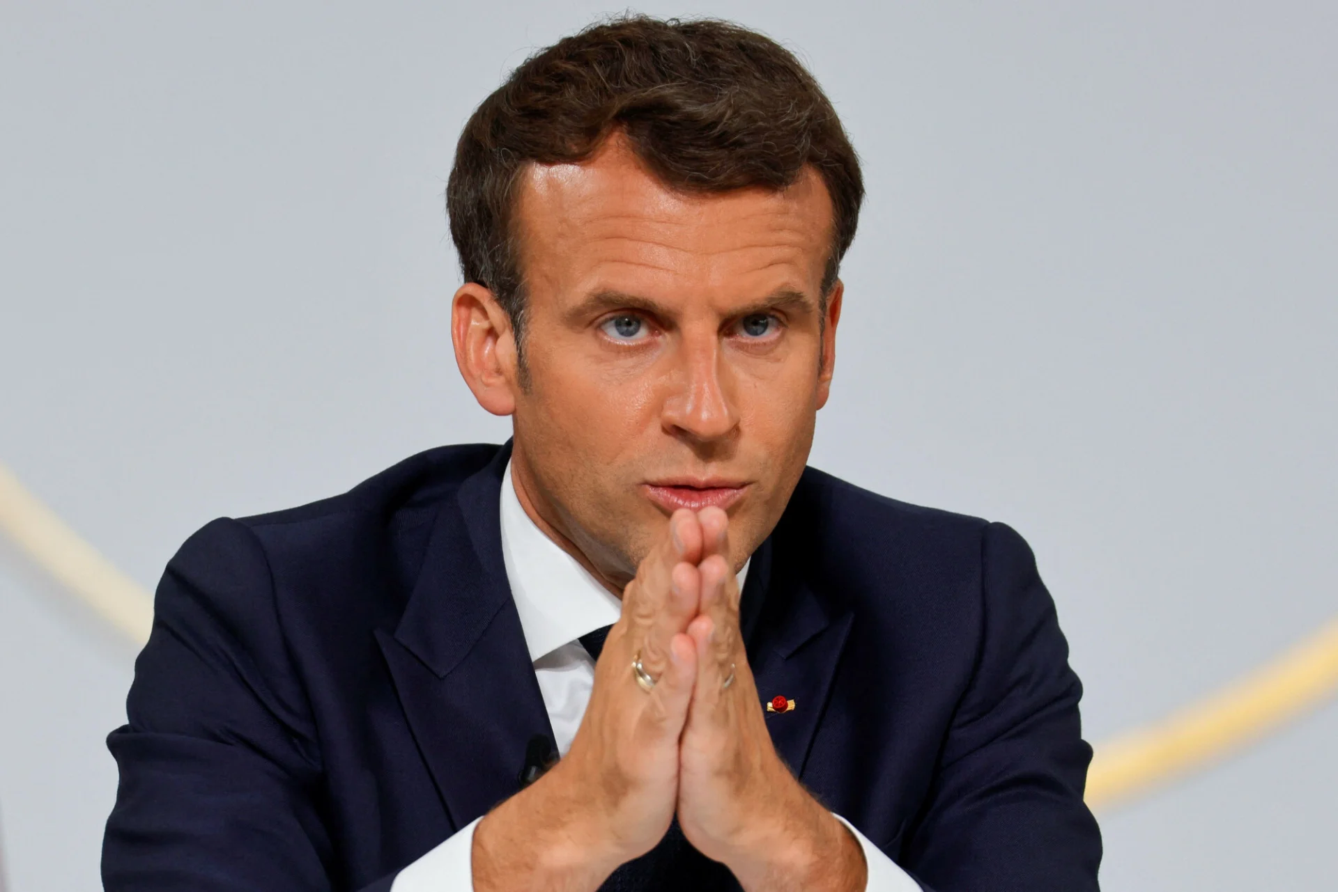 Emmanuel Macron zabiera stanowczy głos w sprawie Afganistanu.