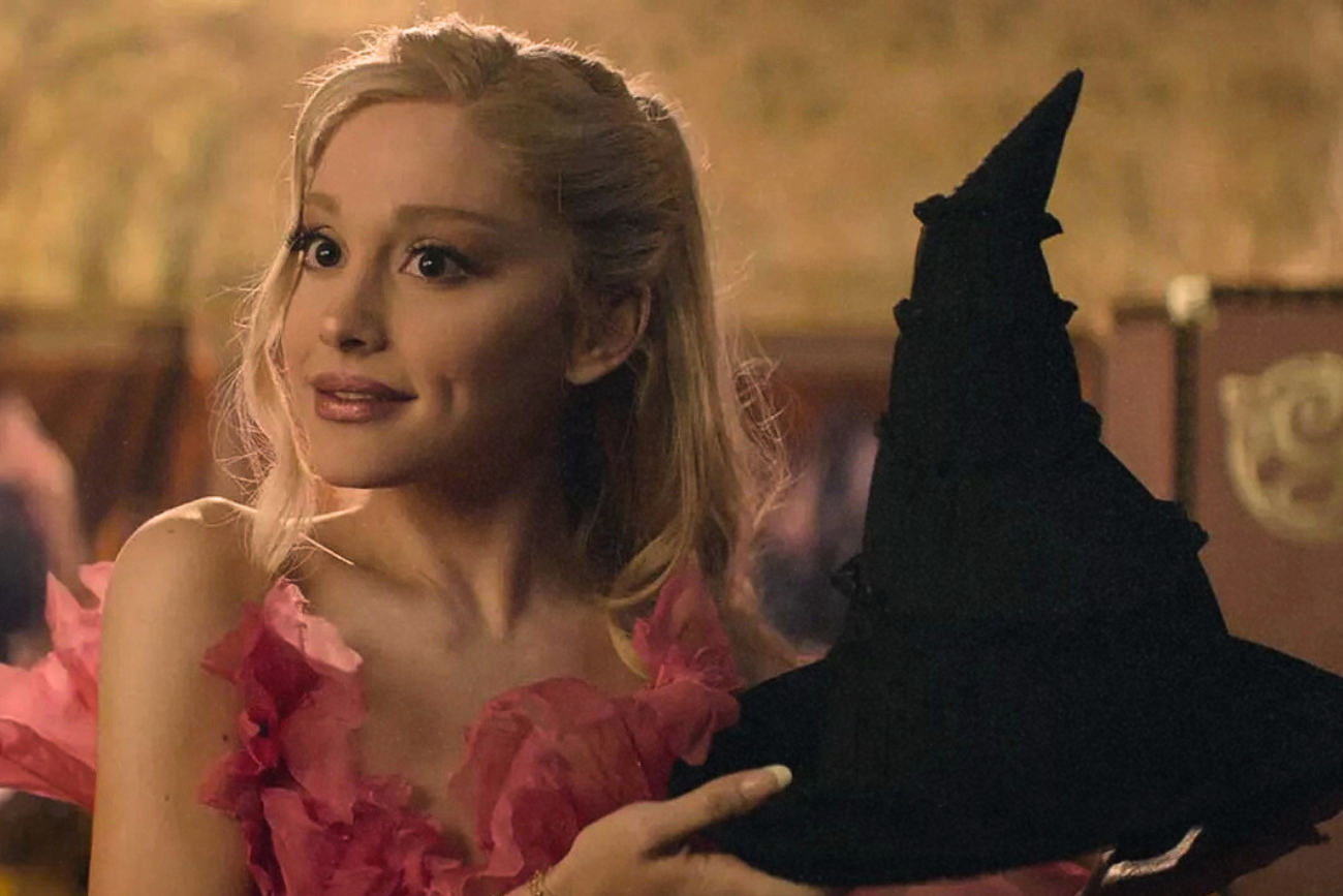 Ariana Grande jako Glinda w "Wicked"