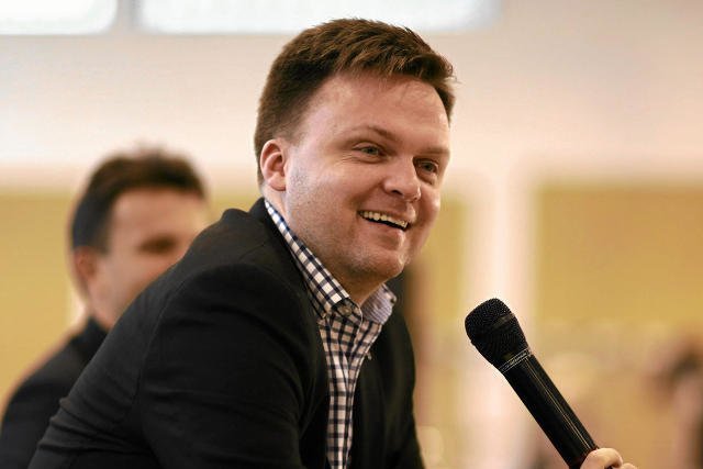 Szymon Hołownia na Instagramie zdradził, że ma żonę i córkę.