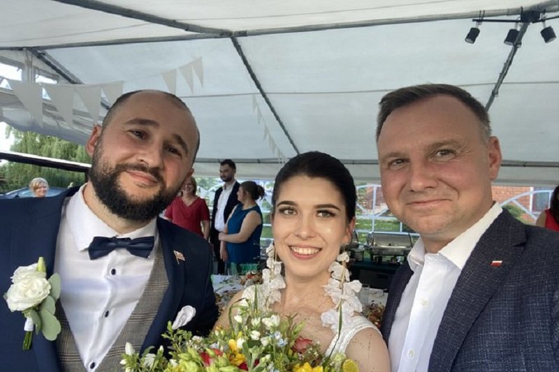 Andrzej Duda pojawił się na weselu.