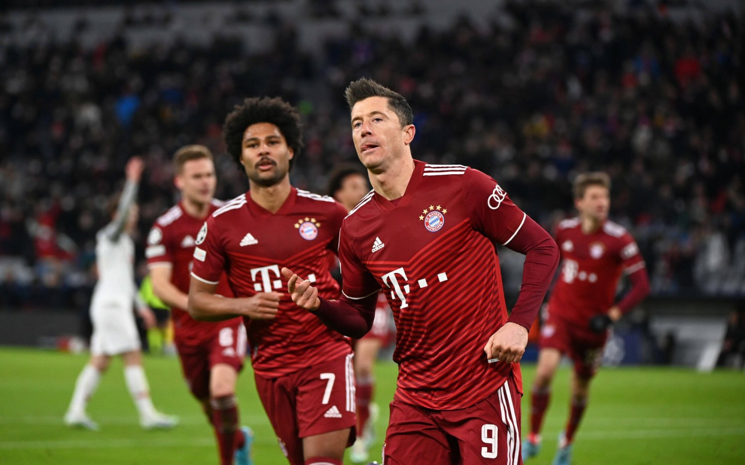 Robert Lewandowski zagrał we wtorek koncertowo i wprowadził swój Bayern do ćwierćfinału Ligi Mistrzów