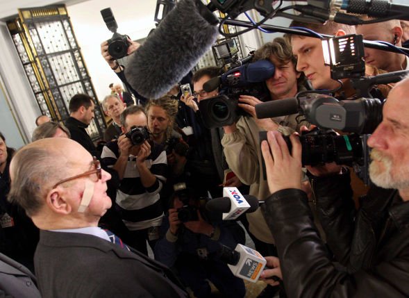 Generał Jaruzelski w Sejmie, z okazji 20 rocznicy obrad Okrągłego Stołu.