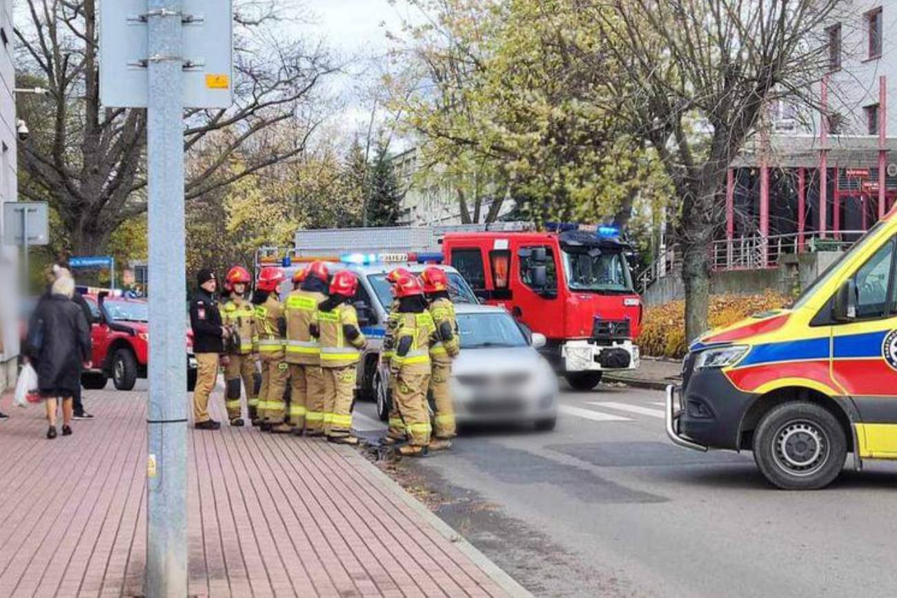 Mielec – dwie policjantki potrącone pod komendą. Złe zachowanie kierowcy