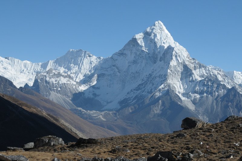 Tragedia w Nepalu. Na himalaistów zeszła lawina, nie żyje co najmniej osiem osób. Zdjęcie poglądowe.